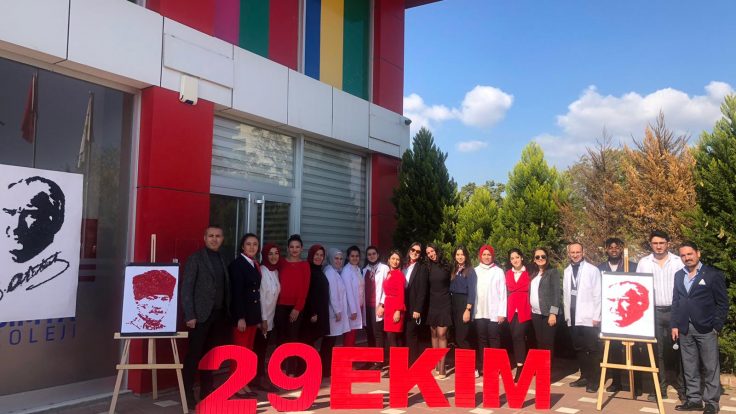 SİMYA KOLEJİNDE CUMHURİYET BAYRAMI COŞKUSU